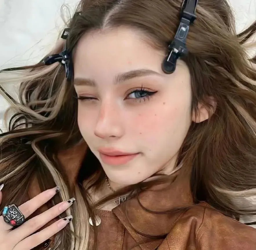 微笑闪士
